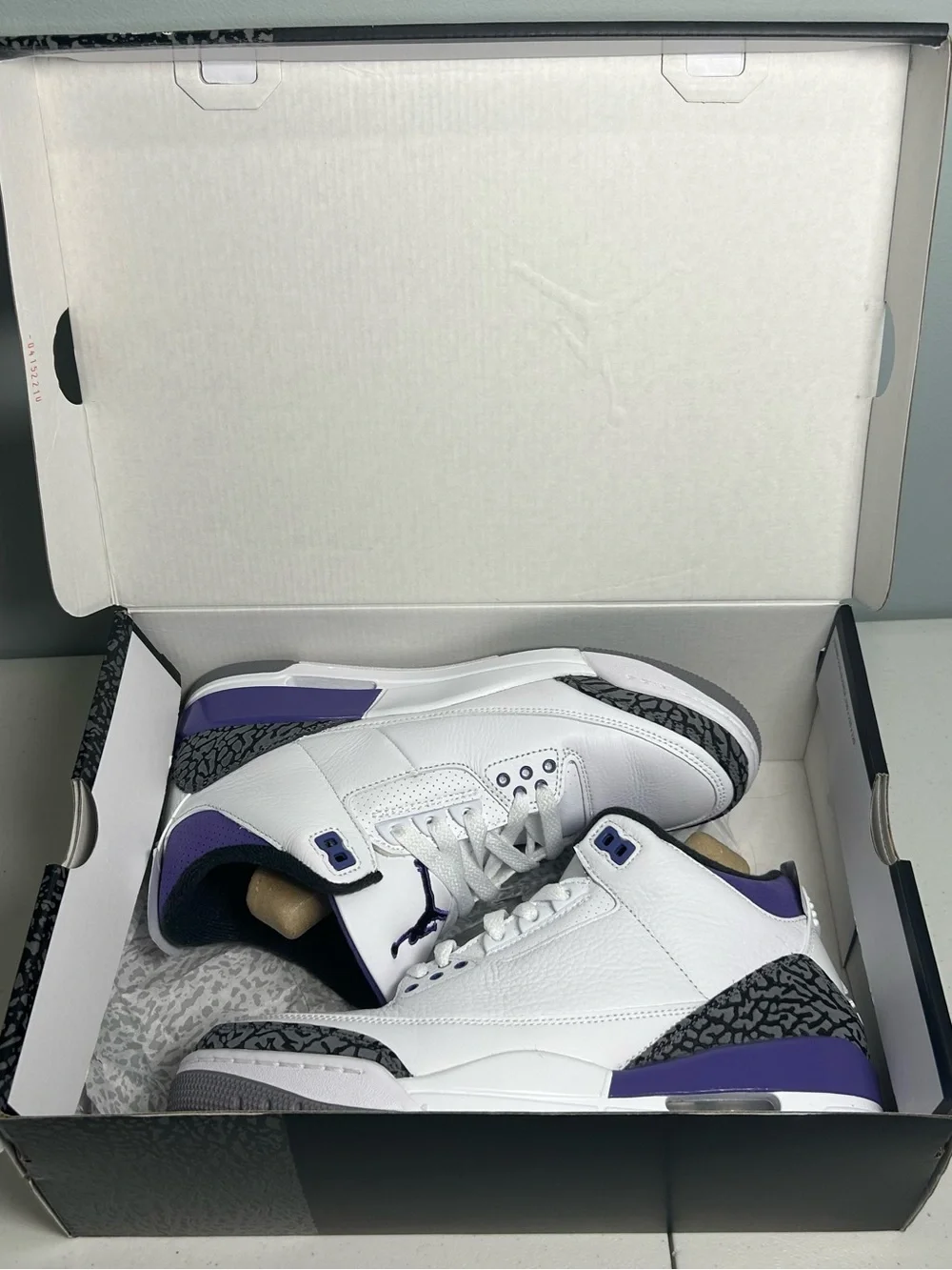 Men’s Jordan Retro 3 Dark Iris White Elephant Print NIB Size 8